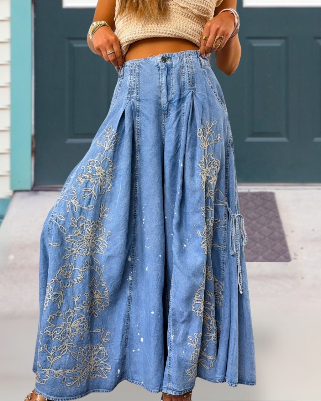 Floral-embroidered Wide-leg Denim Pants