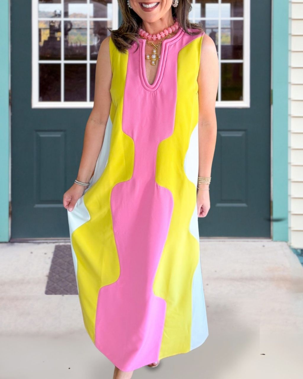 Chic Contrast Sleeveless Maxi Dress