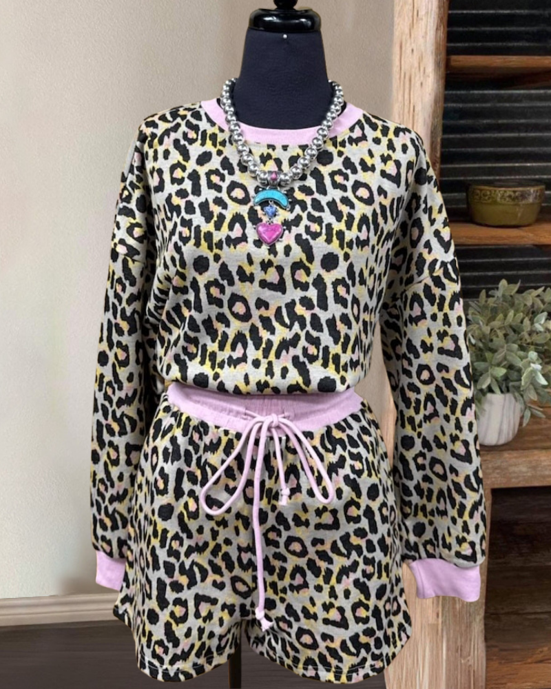 Unique Leopard Contrast Set