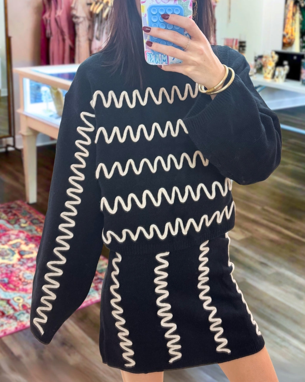 Embroidered Wave Pattern Set