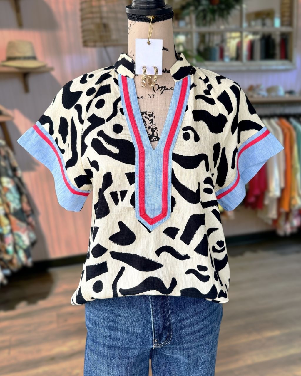 Abstract Zebra Contrast V-neck Top