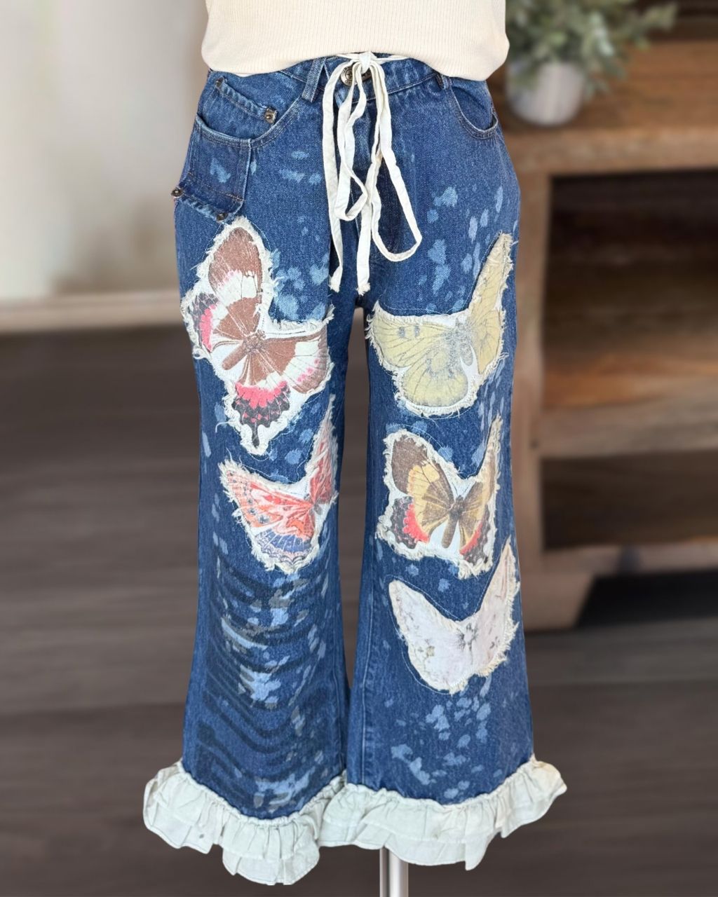 Butterfly Patch Ruffled Hem Denim Pants