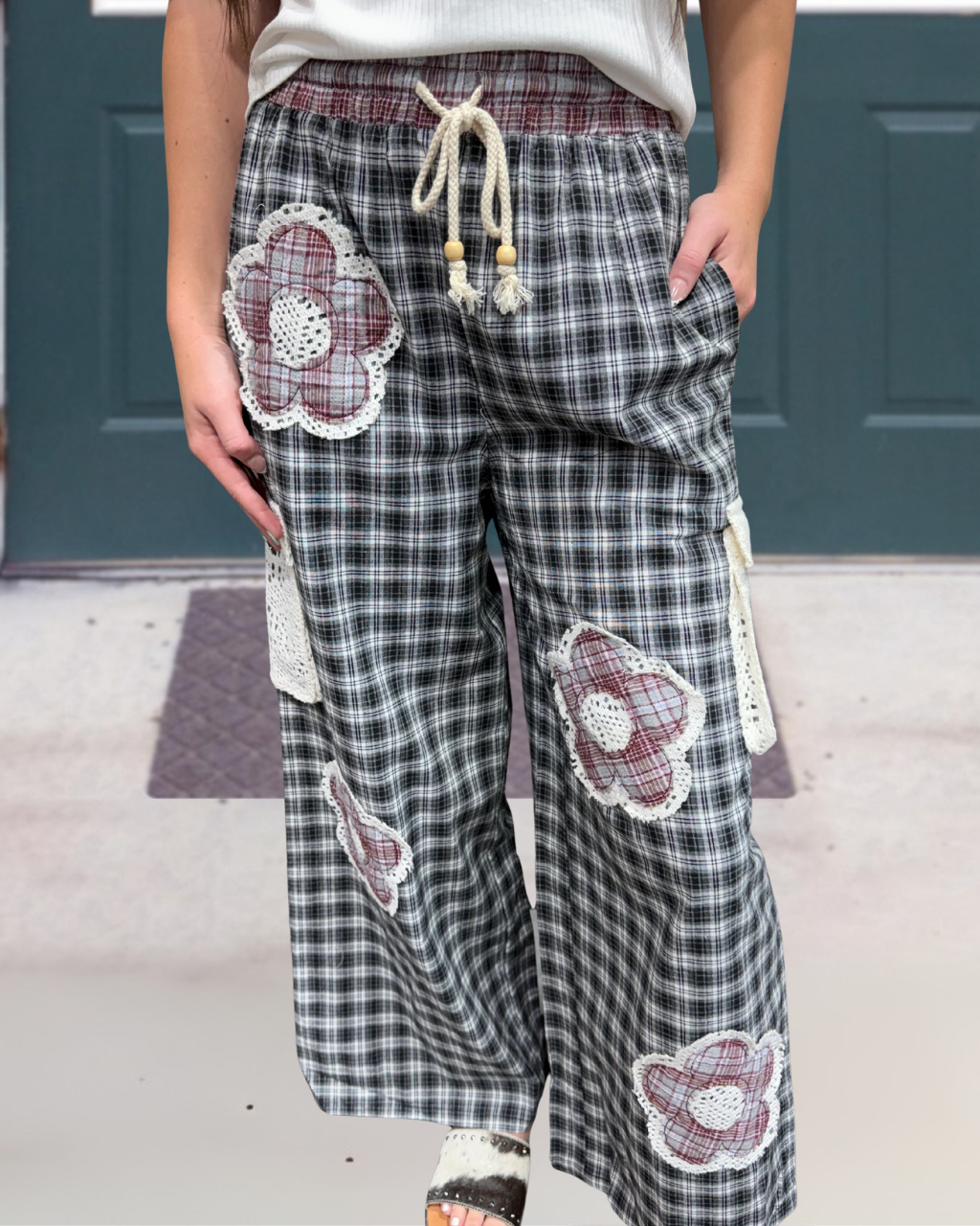 Brushed Plaid Floral Appliqué Pants