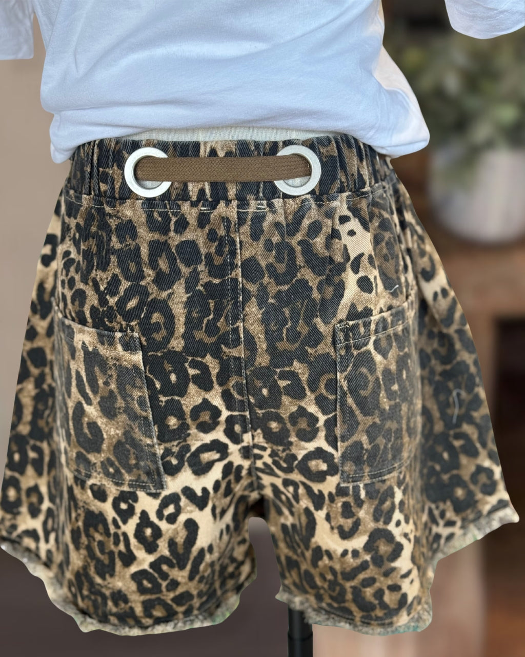 Stylish Drawstring Leopard Shorts