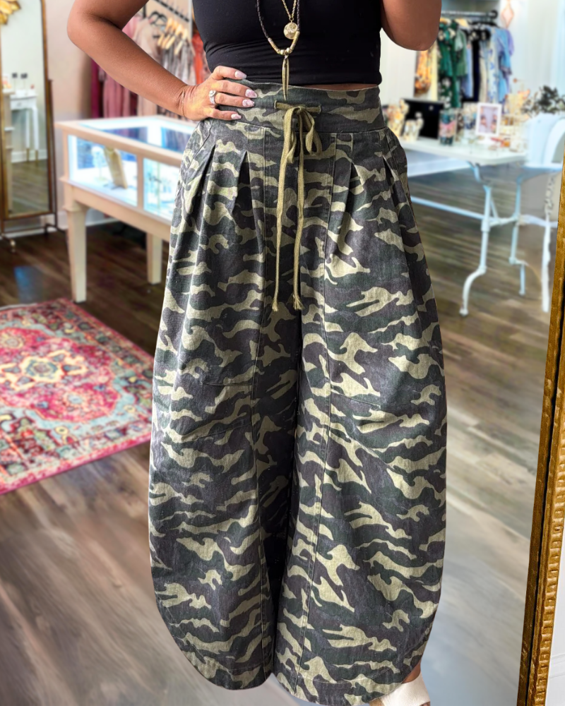 Oversized Camouflage Wide-Leg Pants