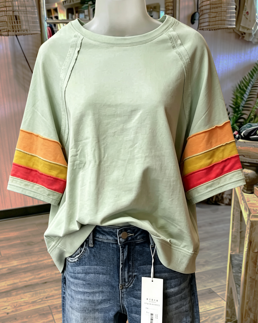 Color Blocked Sleeve T-shirt