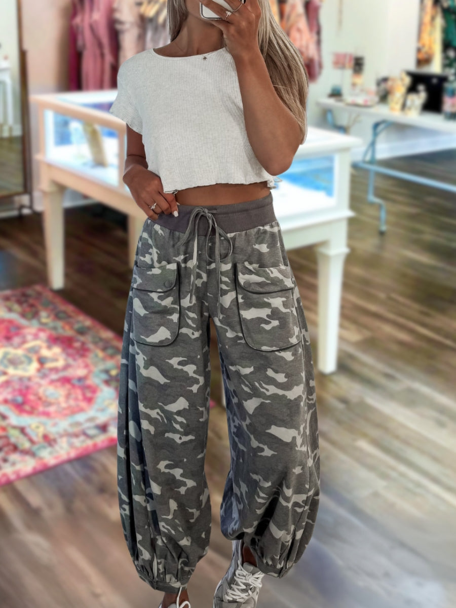 Camouflage Bucket-Style Cargo Pants