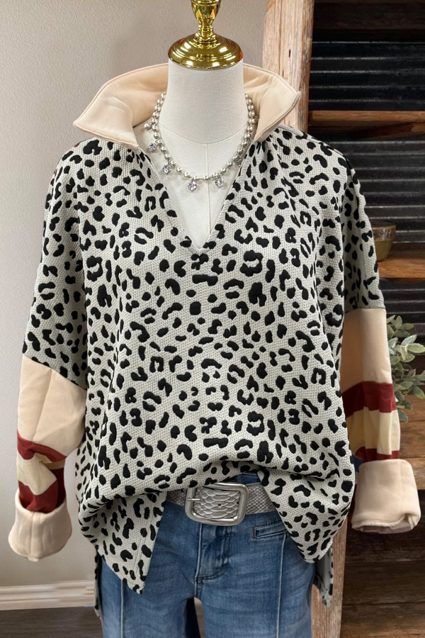 Leopard Spot V-neck Pullover