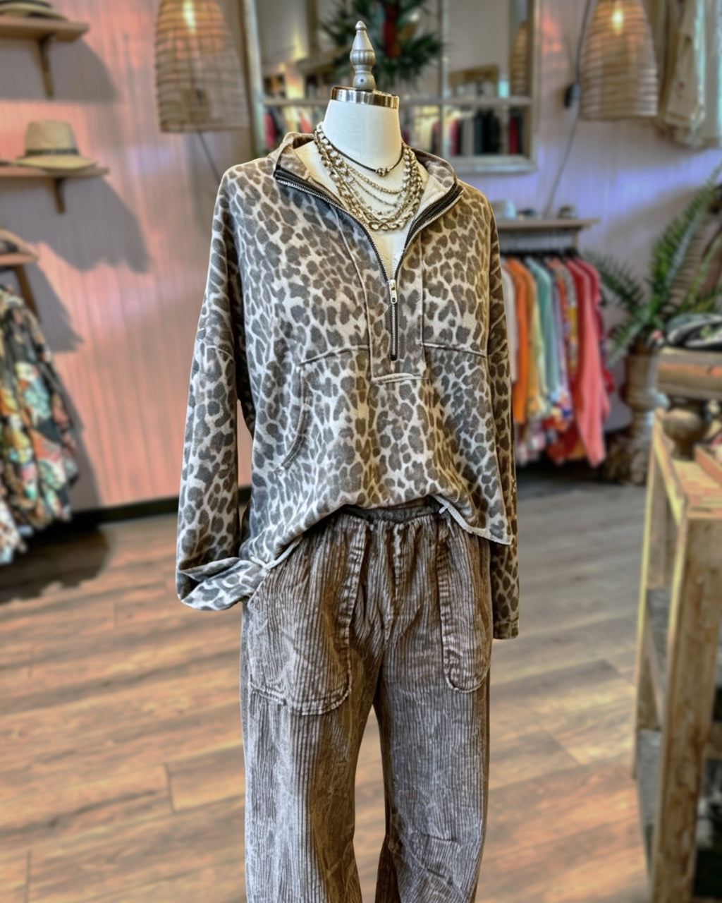 Fuzzy leopard Print Pullover