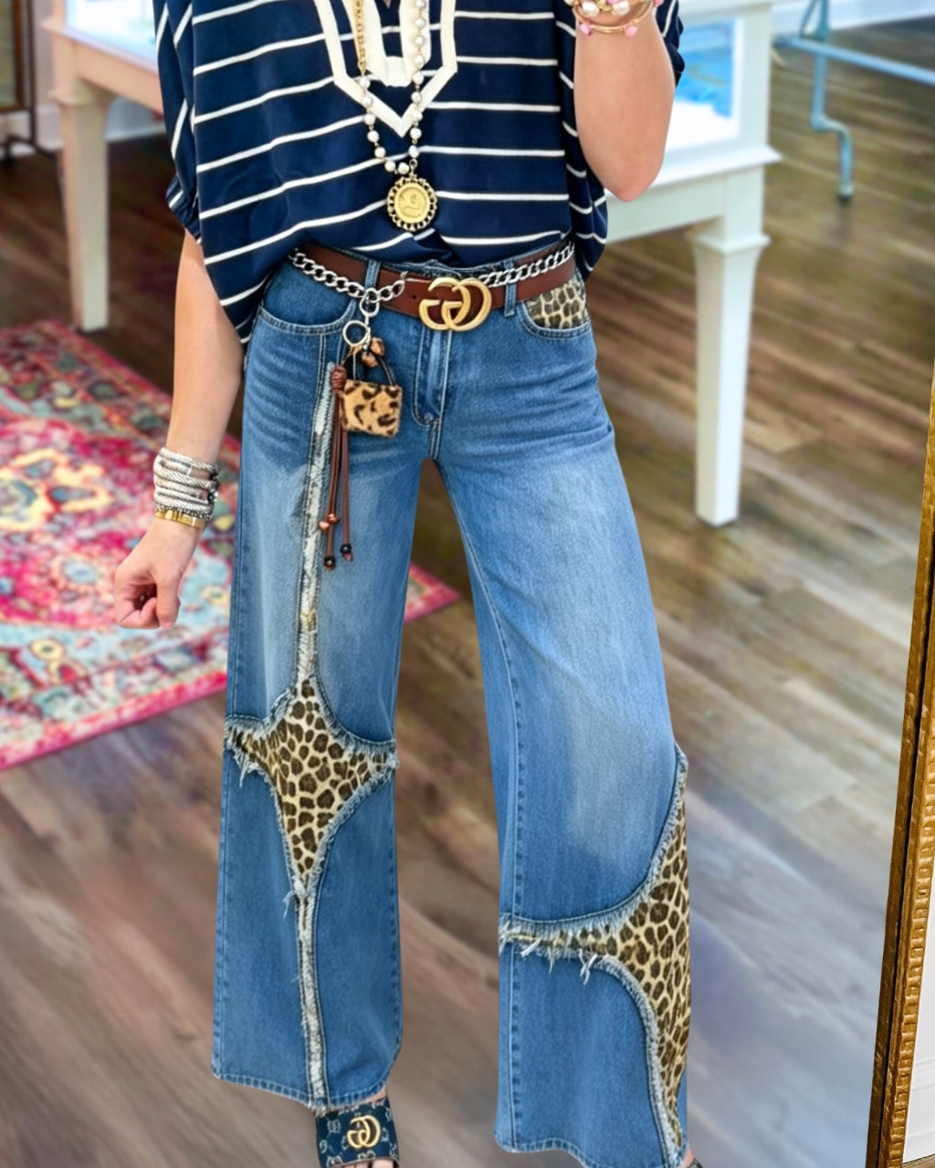 Frayed Hem Leopard Patch Jeans