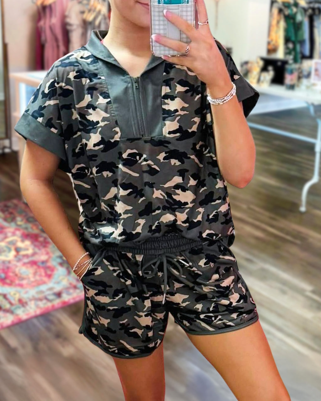 Fashionable Camouflage Shorts Set