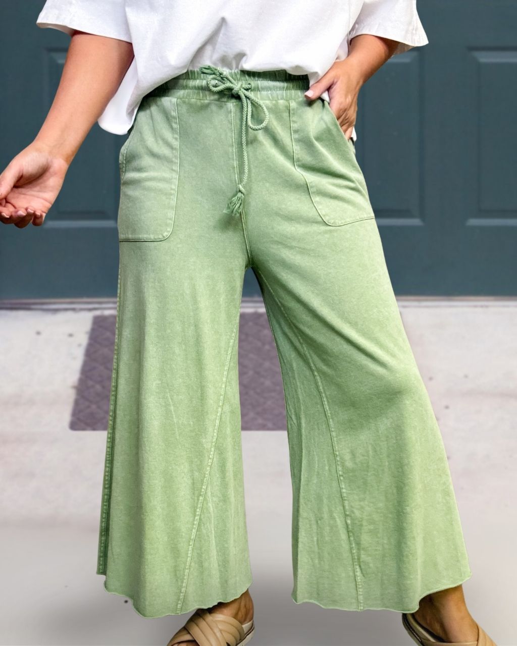 Simple Washed Distressed Pants