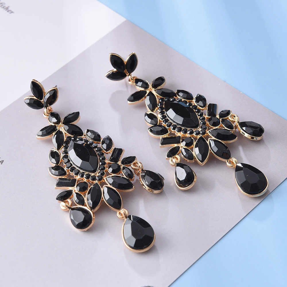 Retro Stylish Diamond Earrings