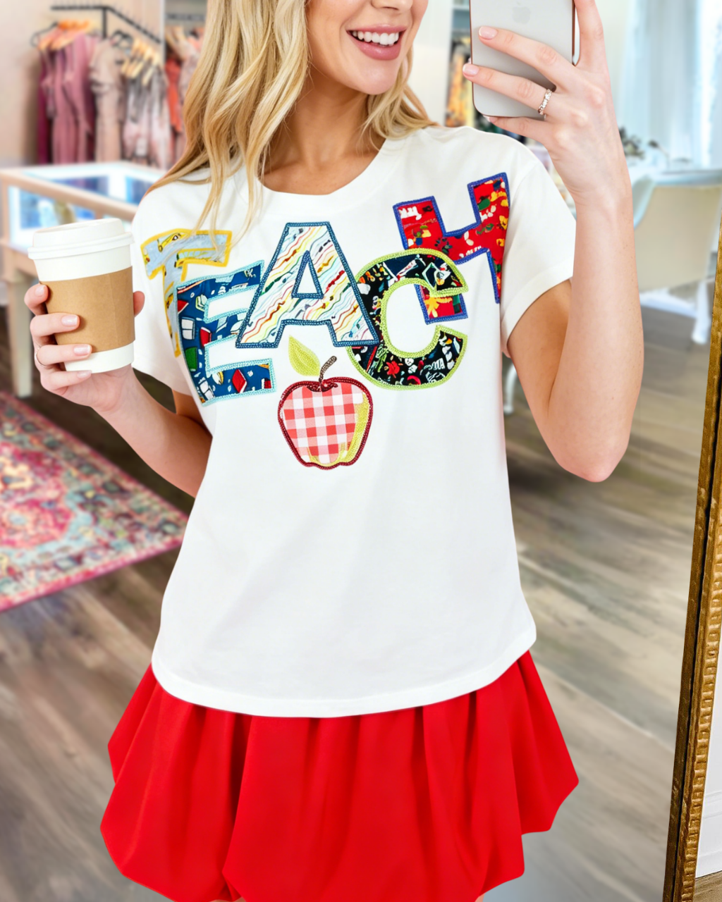 TEACH Apple Pattern T-shirt