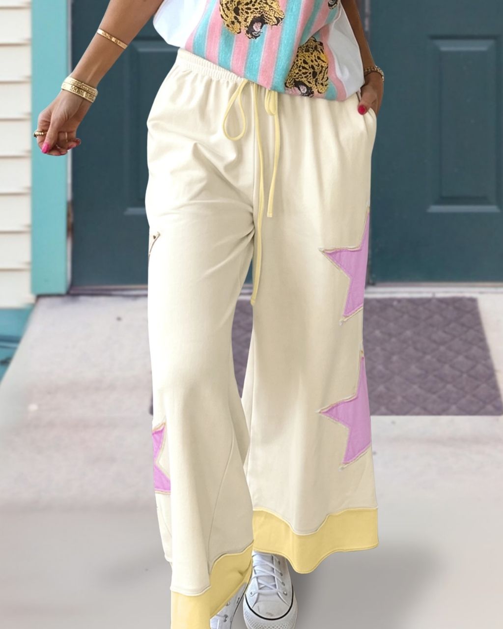 Contrast Star Patch Wide-Leg Pants