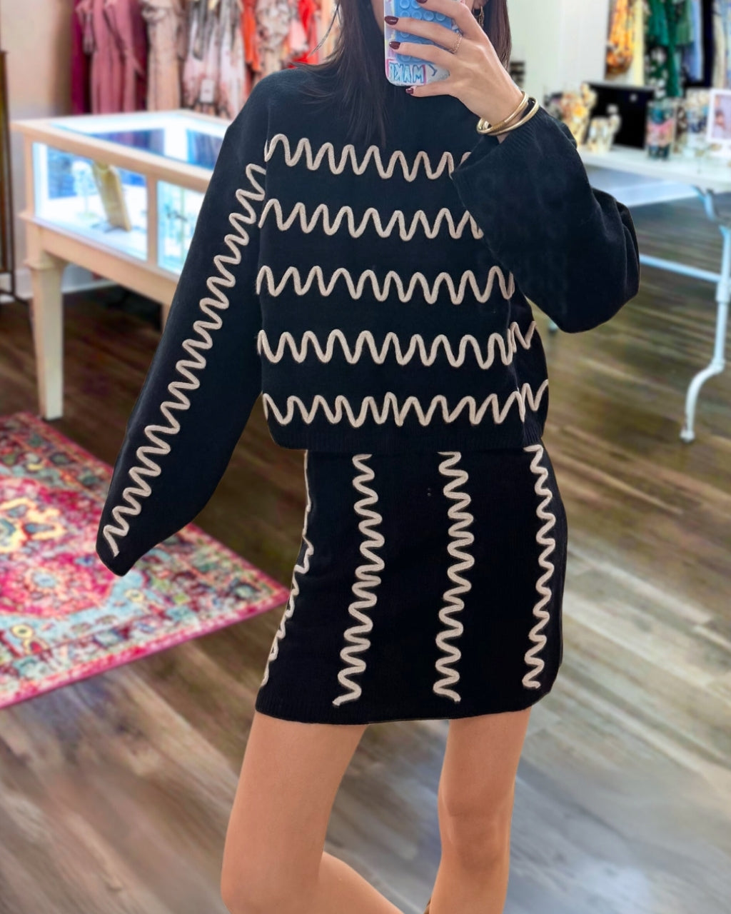 Embroidered Wave Pattern Set