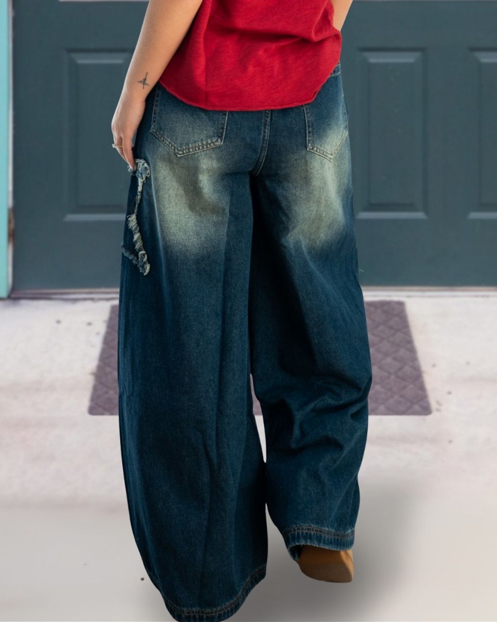Star Patterned Frayed Denim Pants
