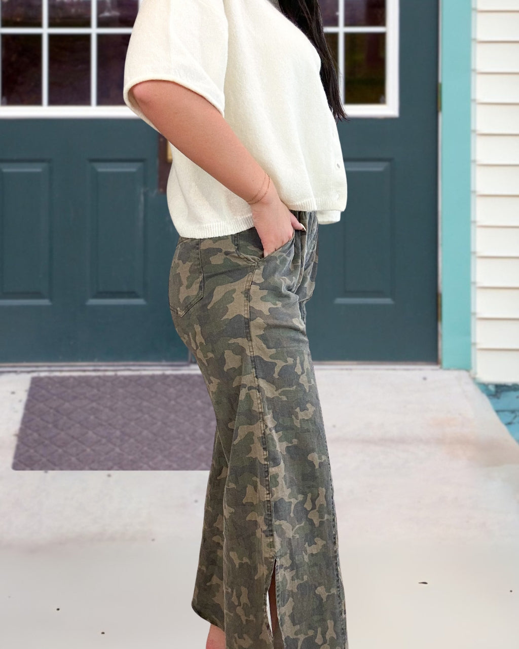 Stylish Slit Hem Camouflage Pants