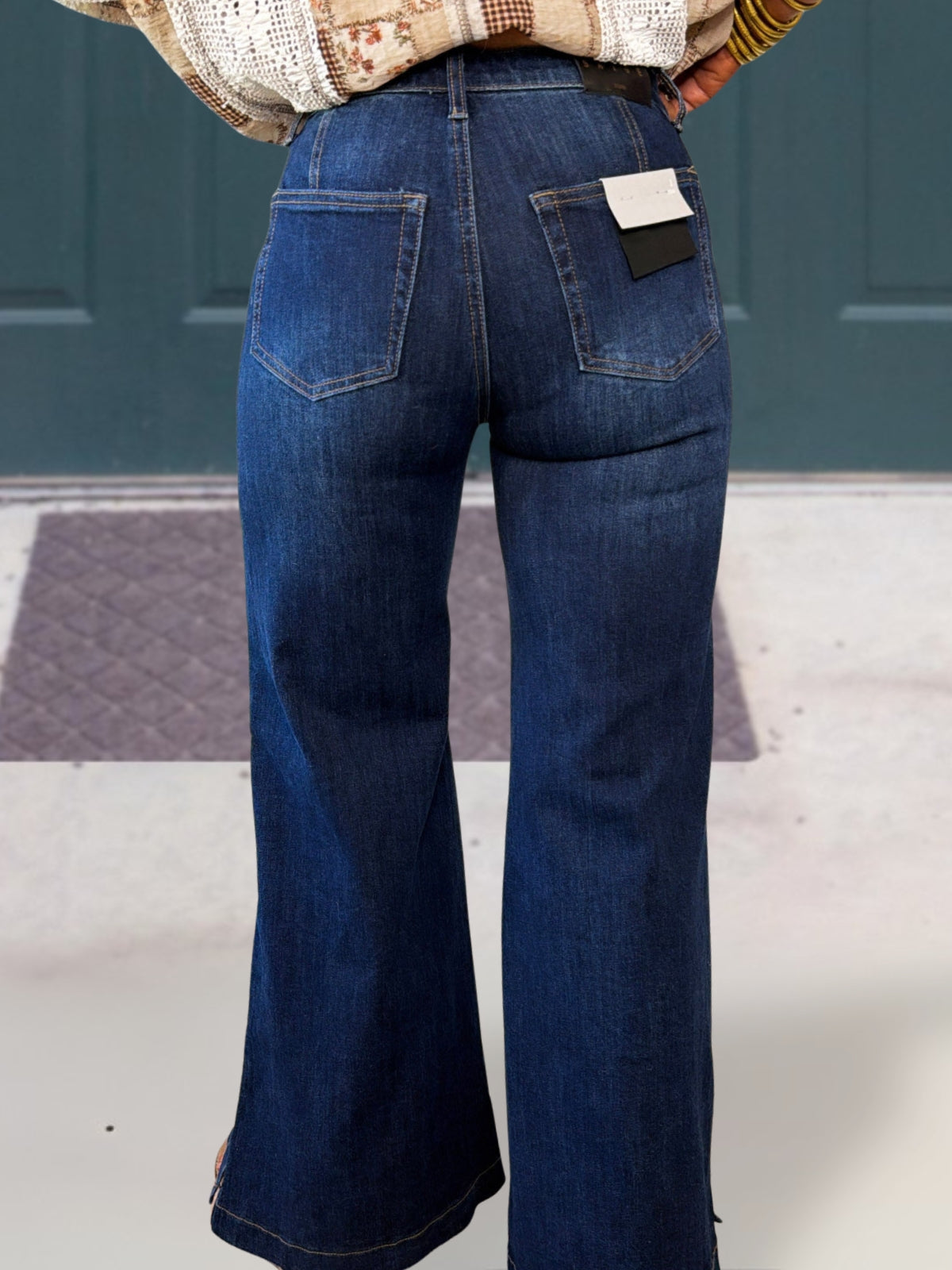 Comfortable Button-Down Wide-Leg Jeans